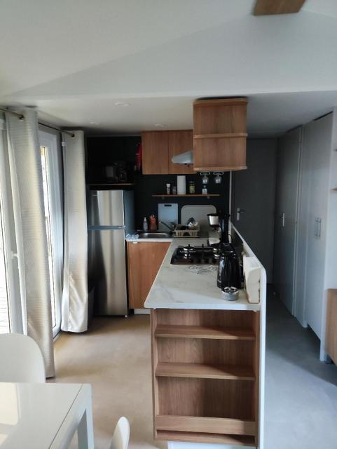 Mobil-home dans camping 4 étoiles 6 à 8 personnes 40m2