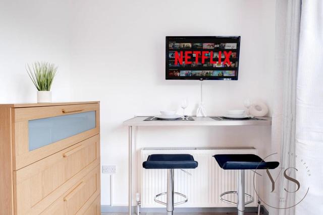 Sienna Suite 1D Near Alton Towers with Free Wi-Fi and Netflix Access
