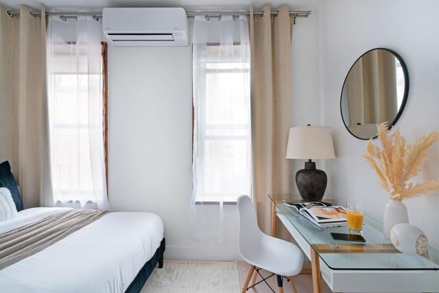 48-5RW 1BR Apartment in Midtown West W D