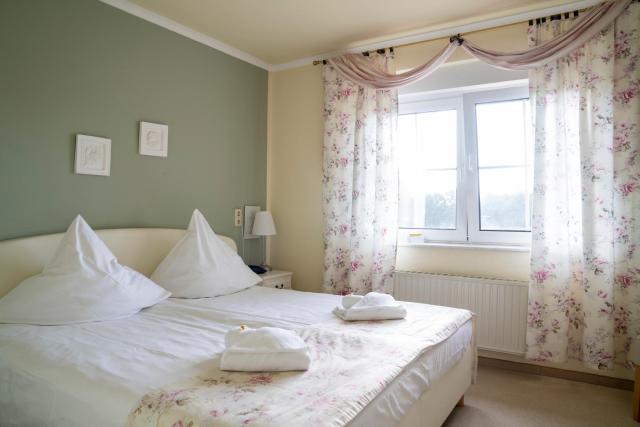Hotel Am Wald B&B