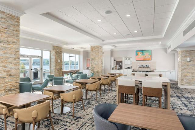Homewood Suites Miami Airport/Blue Lagoon