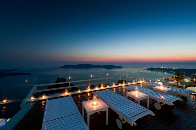 Artemis Villas , Imerovigli