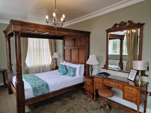 The Radnorshire Arms Hotel