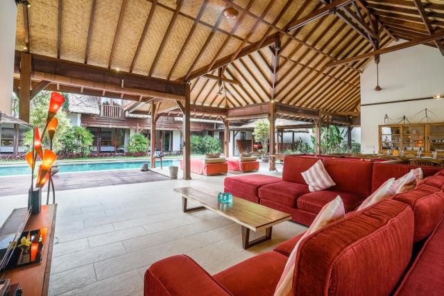 Villa Cira - 5BR Spacious Private Villa with Pool in Seminyak