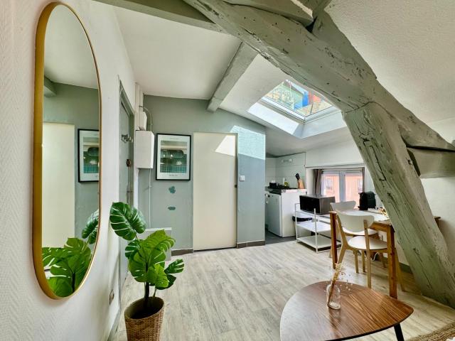 Suite Jota - Appartement 2 personnes - Check in h24 & Wifi
