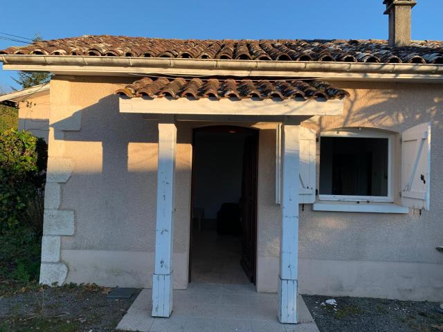 Petite maison dans un village du Gers
