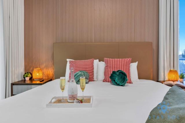 Cozy Apartment - Hot Tub - NearBeach - Broad - walk