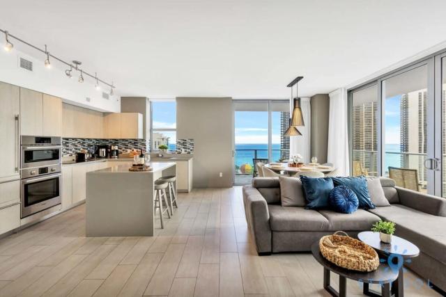 Wrap Around Balcony Insane Views Amazing Pools