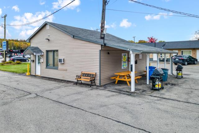 Nights Inn Owen Sound