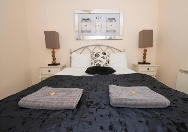 Puffin - Beautifully Furnished Double Bedroom Apartment