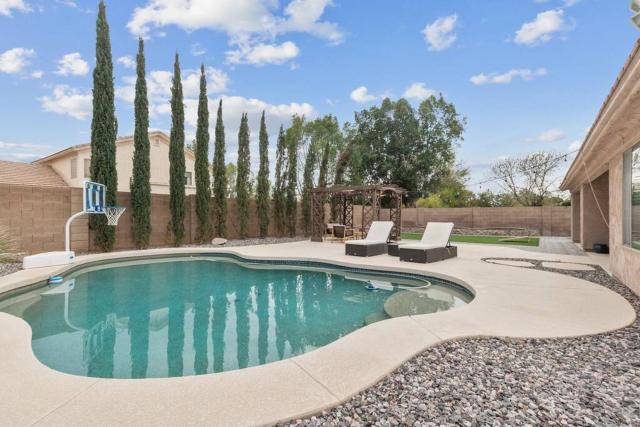 Hues of the Horizon House with Pool & BBQ