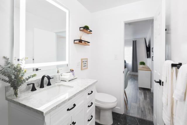 3 Bed House with Fire Pit Table and BBQ - Downtown