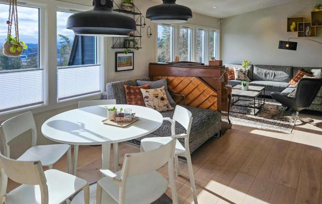 Awesome Home In Sandvika With Wifi