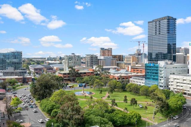Cosy 2BR CBD Apt Free Wi-Fi & Swimming pool