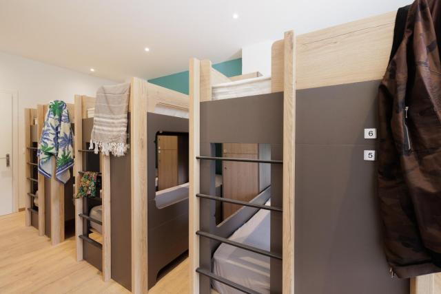 Local Hostel & Suites
