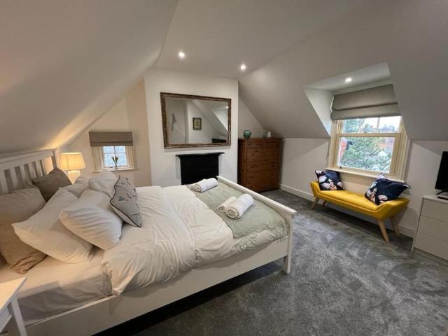 Stylish Loft Apartment with Parking in Melton Mowbray