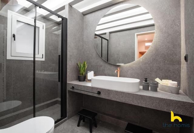 Urban Views, Modern Apartment In The Heart of Athens