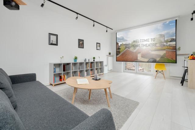 Bright Apartment with Balcony Close to the Poniatowski Park Łódź by Noclegi Renters