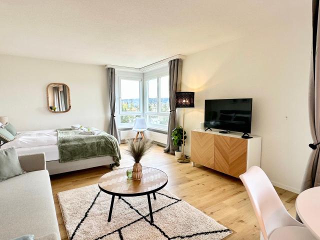 STAYY Sky Studio Premium Apartment near Limmattal Hospital - 24h Self Check-in with free Parking