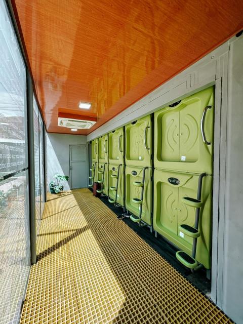 Capsule Pupa House