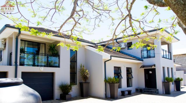 JFT self catering units
