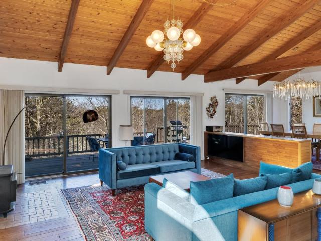 Stylistic Home and Easy Walk to the Beach