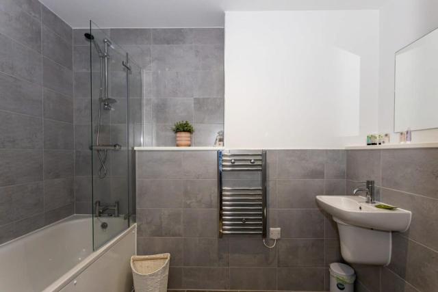Stunning 2 Bed Apartment in Salford Amazing Views