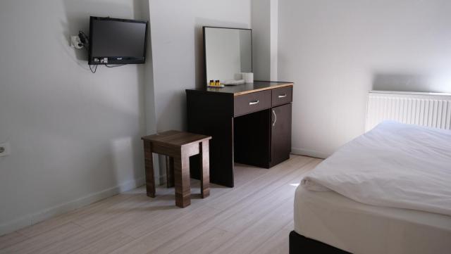 Simon Hotel