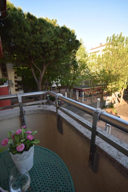 Appartamento viale pedonale a due passi dal mare