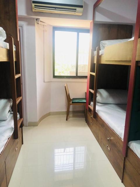 Everest Stays Rooms and Dormitory