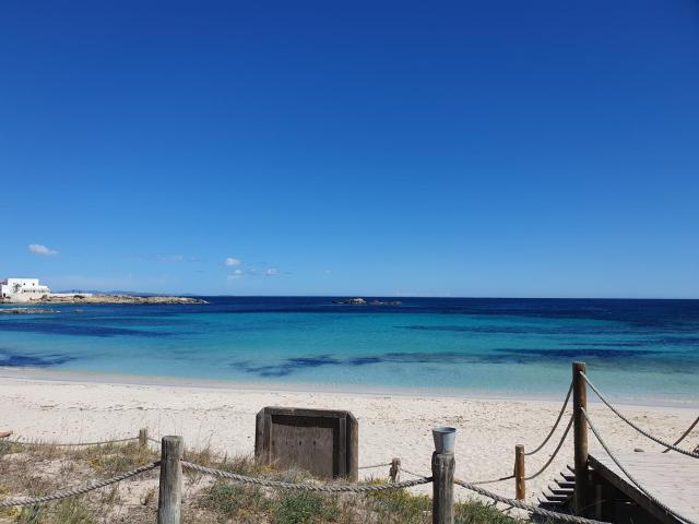 Es Pujols isla de la Calma