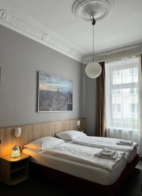 Hotel Kieler Hof - Hamburg Central Station