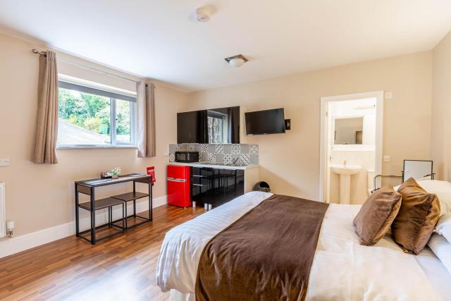 Windermere Studio Rooms - Free Onsite Parking
