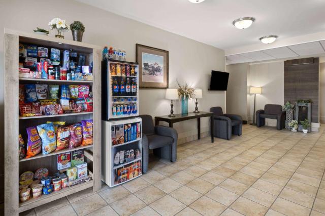 Travelodge by Wyndham Fort McMurray