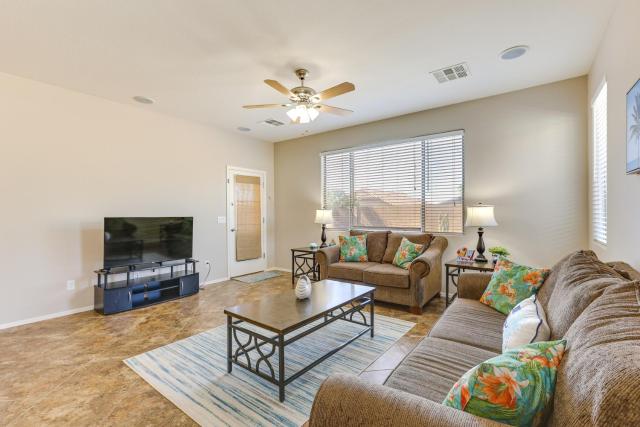 Near Parks & Golf: Maricopa Home w/ Covered Patio!