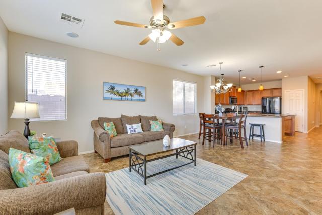 Near Parks & Golf: Maricopa Home w/ Covered Patio!