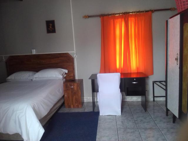 FEATHERS INN GUEST HOUSE