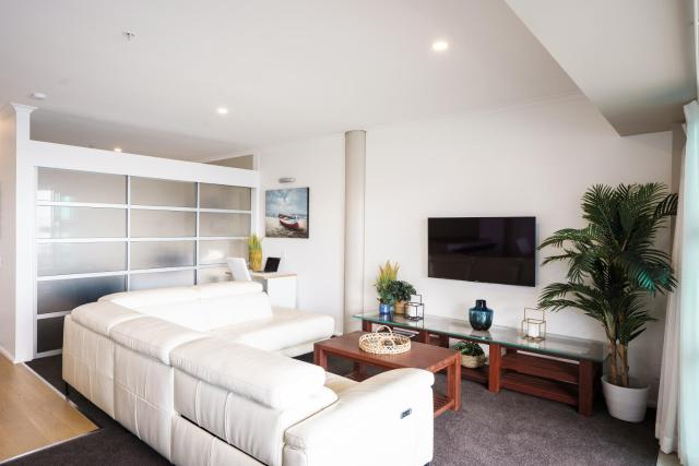 Princes Wharf - Luxury