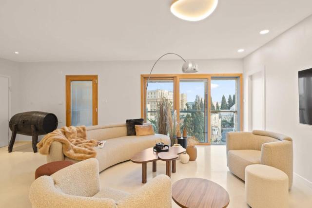 King David Residence Luxury 3 BD Pool Gym Parking