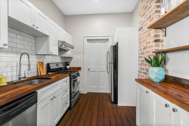 Stylish Creole Cottage 1 BD Home Central Location