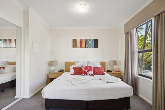 2BDR 1BTH 1PRK - Northbridge Magic