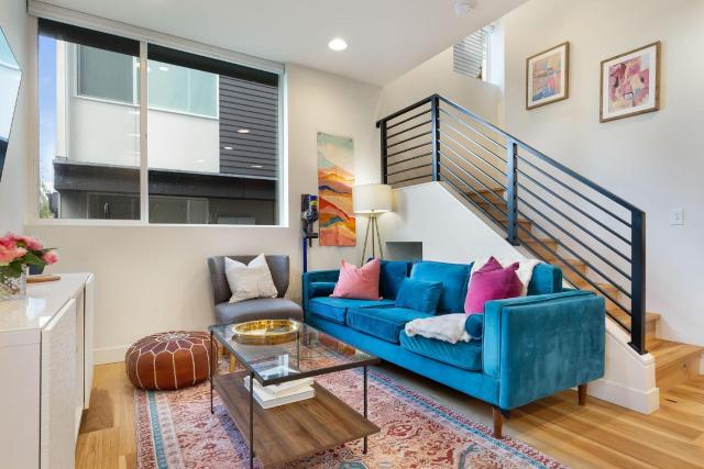 Perch - Queen Anne 83