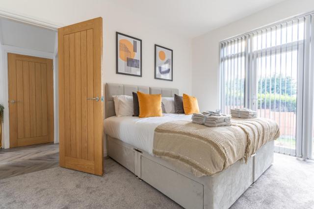 Luxury Home for Contractor & Families close to Birmingham City Centre & M5