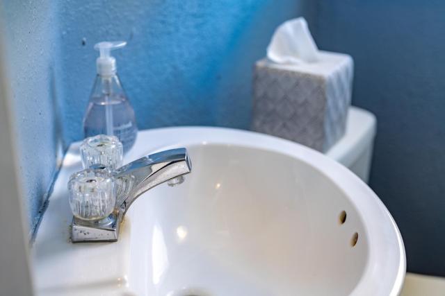 Affordable, Quaint Retreat! 5 Mins to Downtown