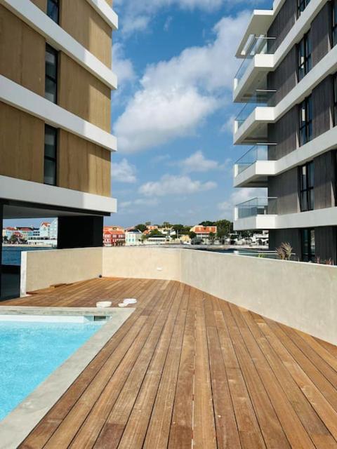 Luxe appartement uitzicht op stad, zee en Handelskade