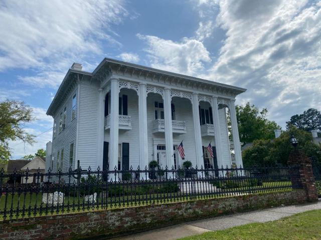 Shadowlawn Bed and Breakfast