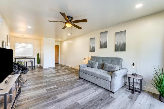 Cozy Couple's Condo! Walk to Old Town Scottsdale