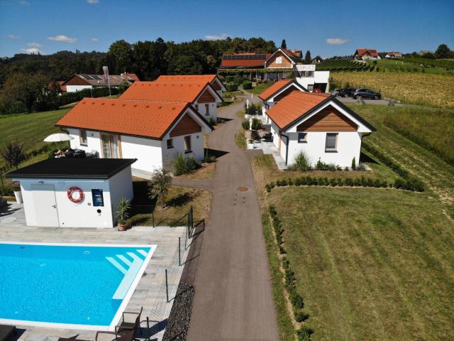 Gusto Lodges