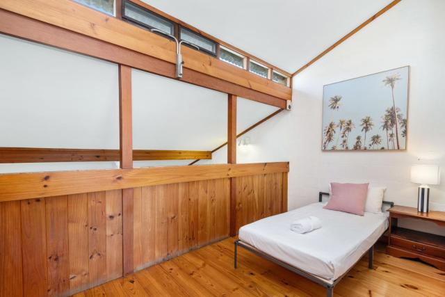 14 Cottesloe - steps from beach - sleeps 2