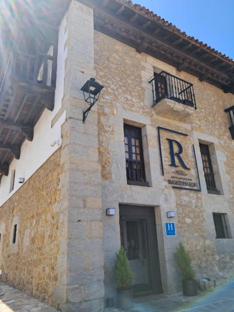 Hotel BESTPRICE Santillana